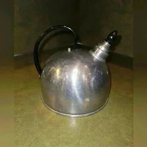 Comet Aluminum tea kettle‎ - Picture 3 of 6